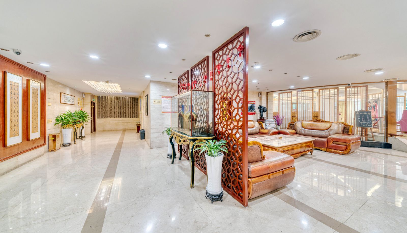 Zona exterior del hotel - Crowne Plaza Hotel in Huzhou