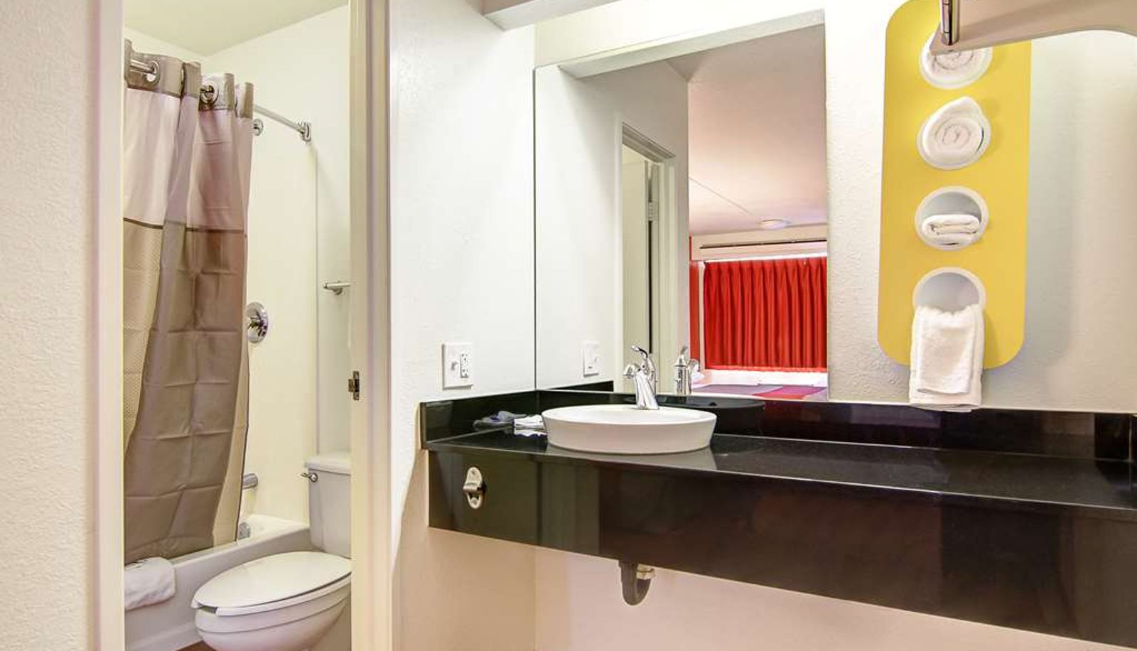 Zimmer - Motel 6 Springfield North MO