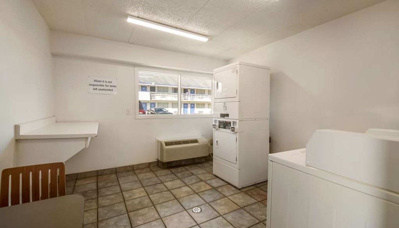 Interior view - Motel 6 Grove City