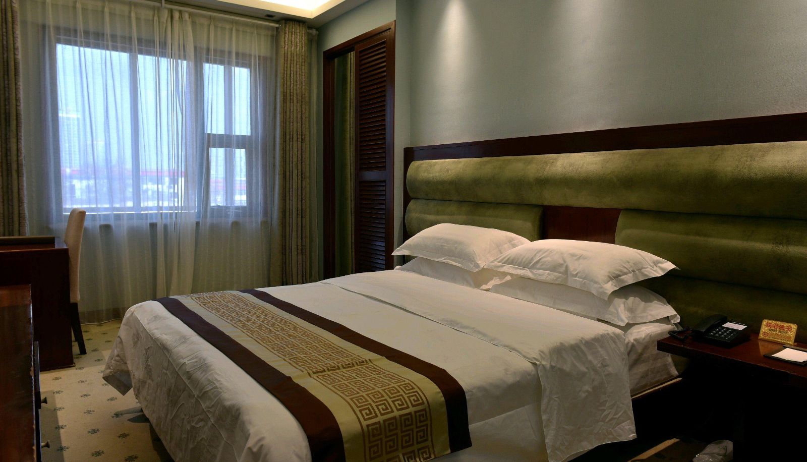 Chambre Business - Overseas Chinese Hotel (Baoding Swan West Road Branch)