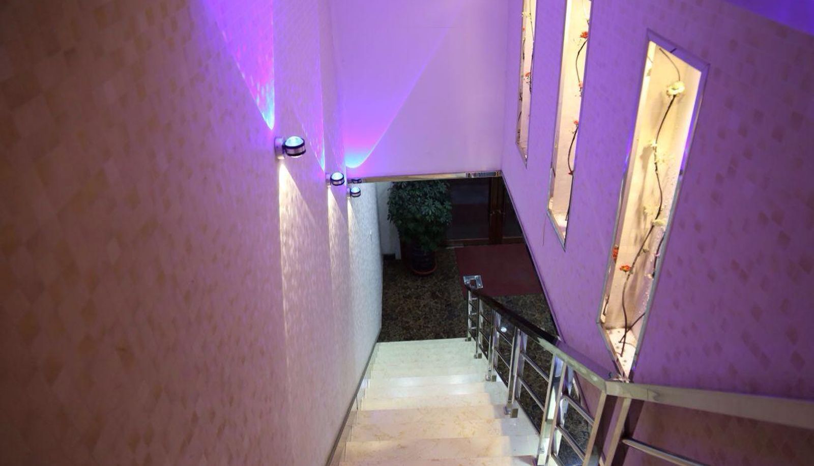 Hotel Außenbreich - Passenger Hotel