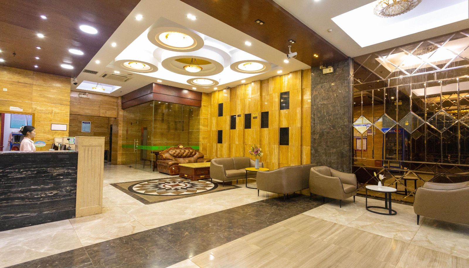 Buitenruimte van het hotel - Yiyue Hotel (Traditional Chinese Medicine Port Store)