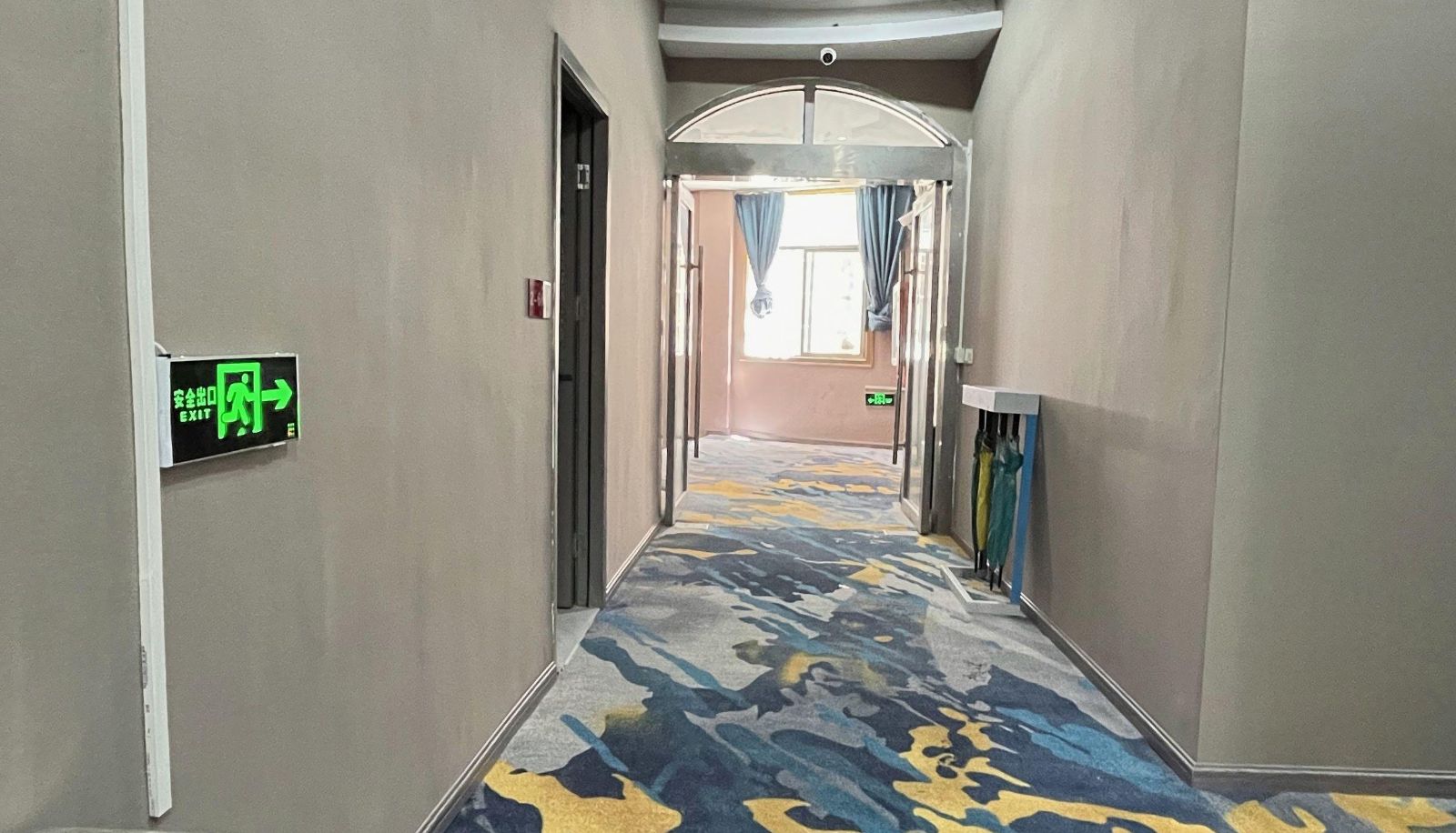 Buitenruimte van het hotel - Tianhong Business Hotel