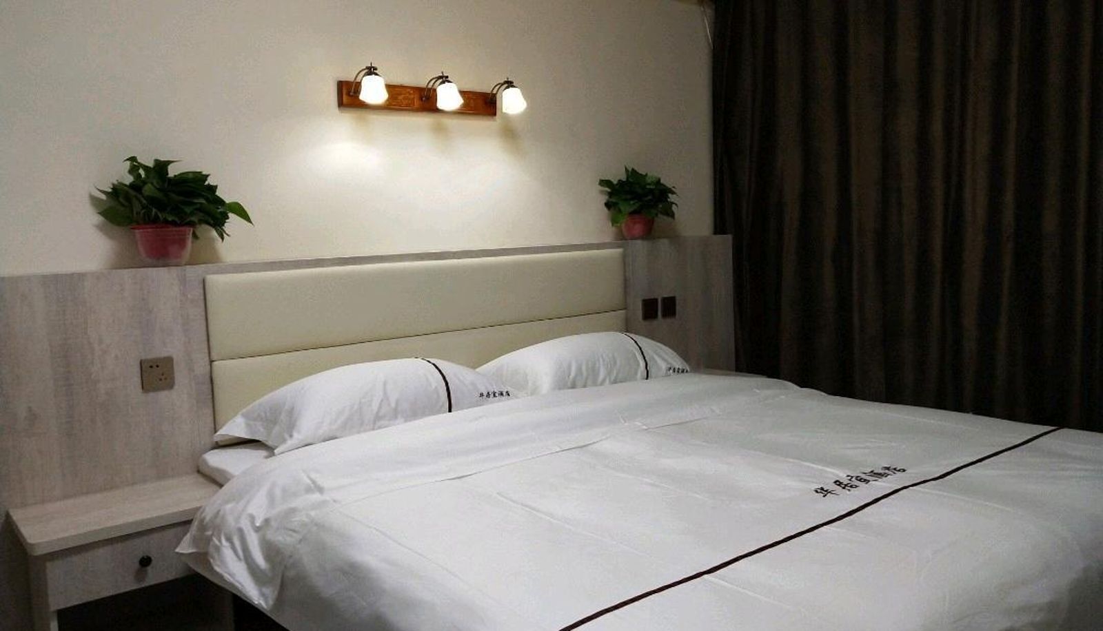 Camera business - Huajuyi Hotel