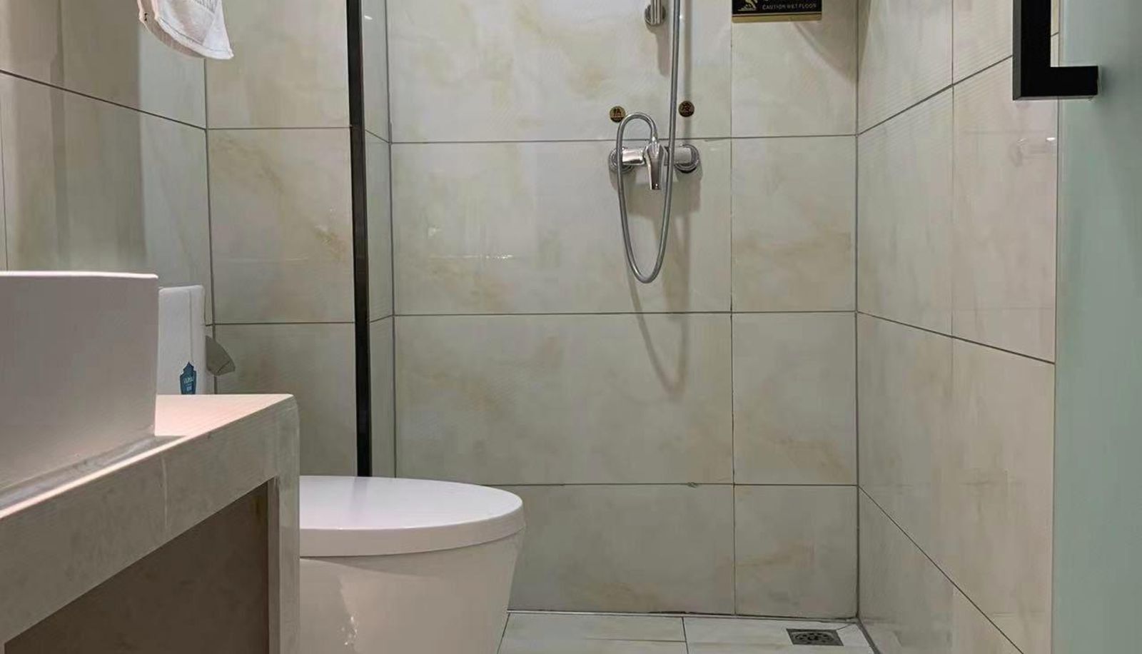 Camera business - Shangte Chain Hotel (Xuechang Road Branch)