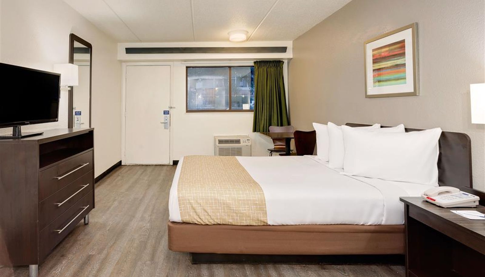 Room - Travelodge by Wyndham College Park