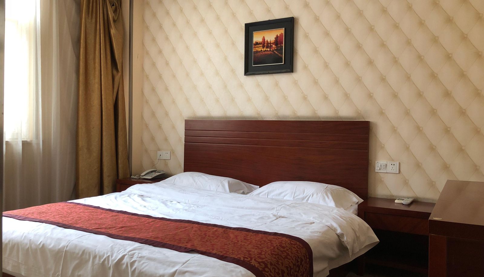 Zimmer - V8 Business Hotel
