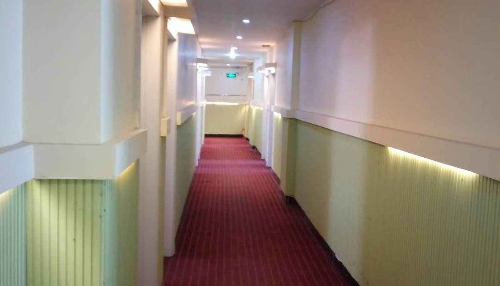 Area esterna dell'hotel - Huayang Hotel