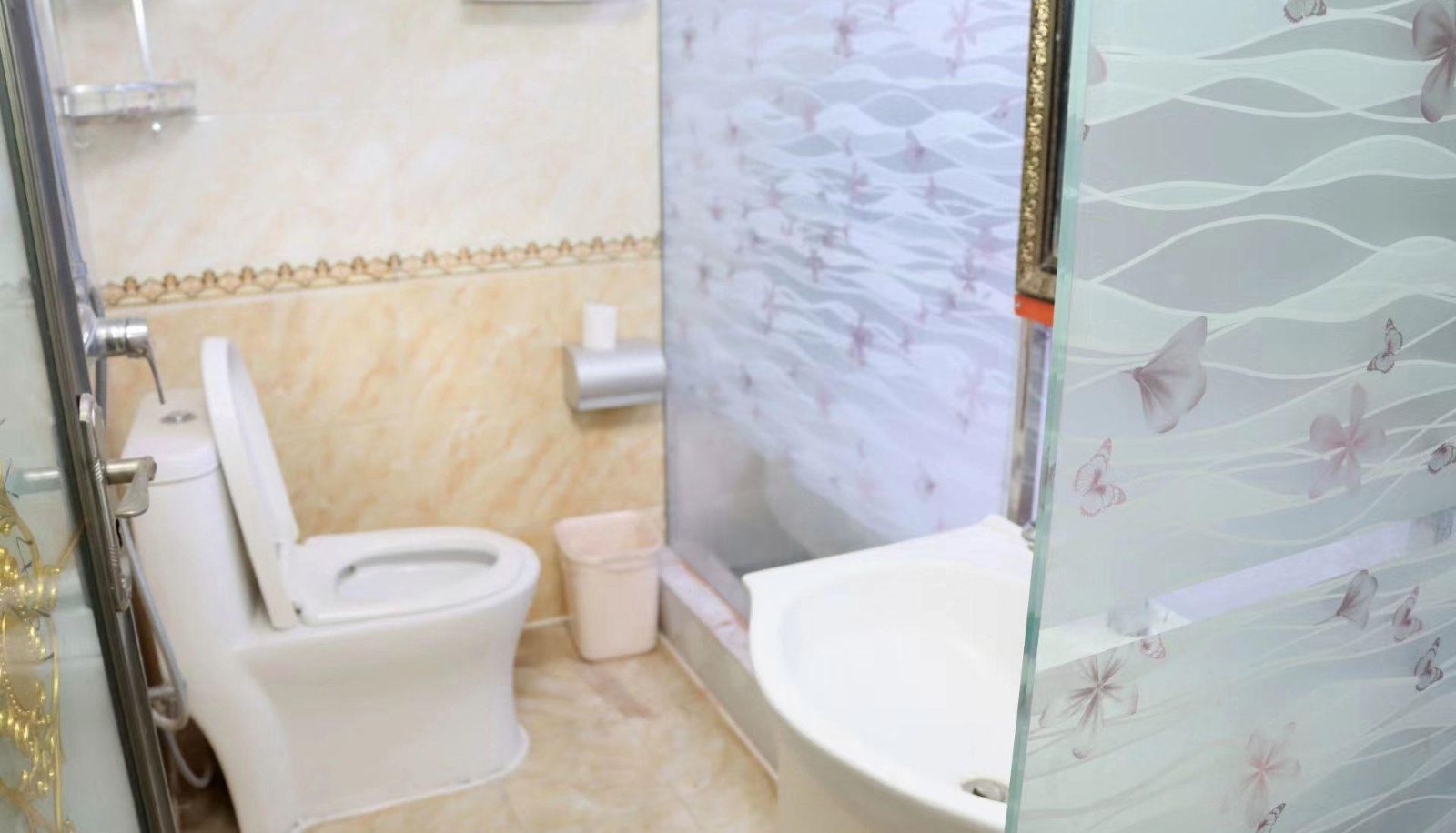 Buitenruimte van het hotel - Taihe Business Hotel (Xingyang Bus Station Store)