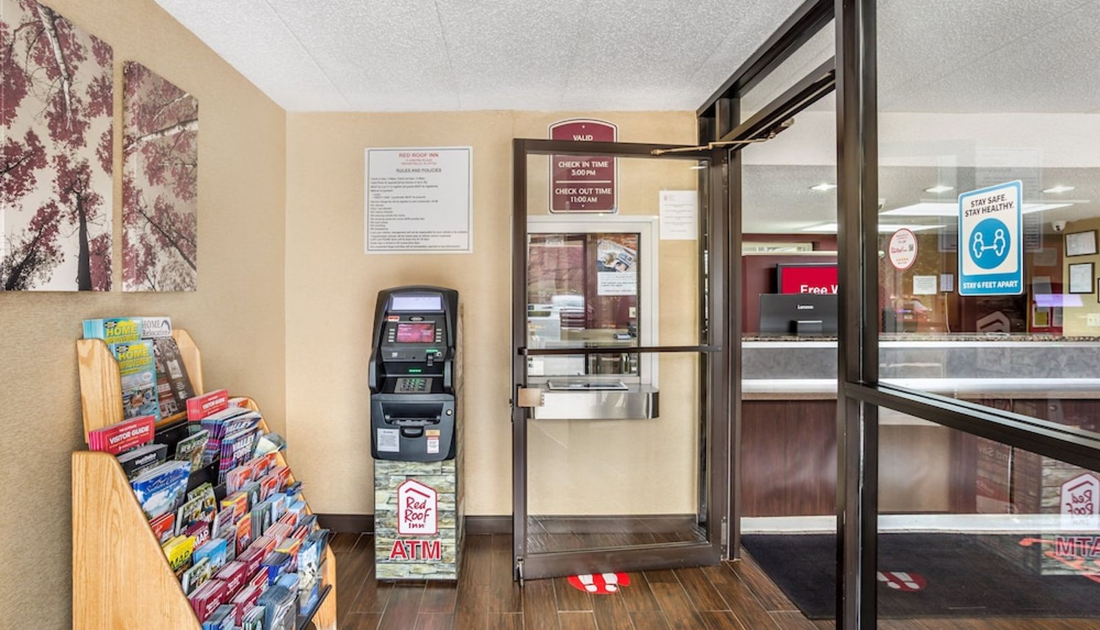 Hall - Red Roof Inn Tinton Falls - Jersey Shore