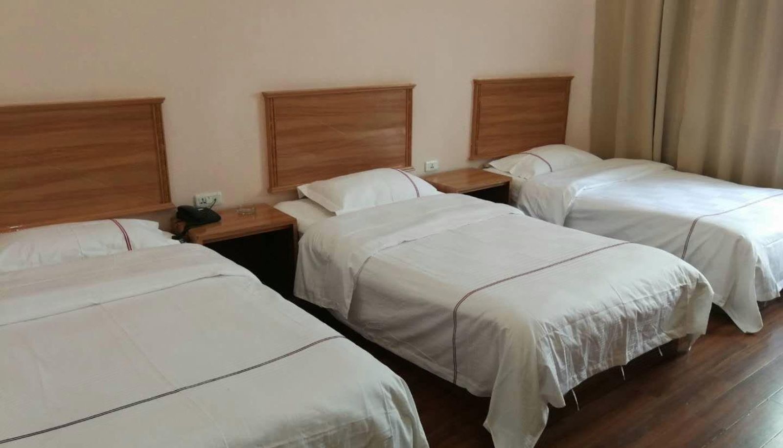 Chambre - Tiancheng Business Hotel