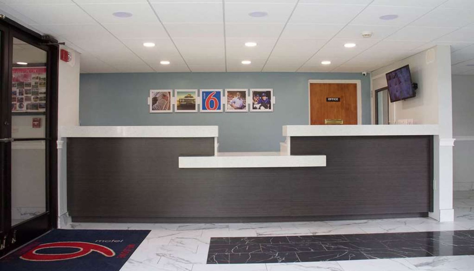 Hall - GA  Gwinnett Center Motel 6 Suwanee