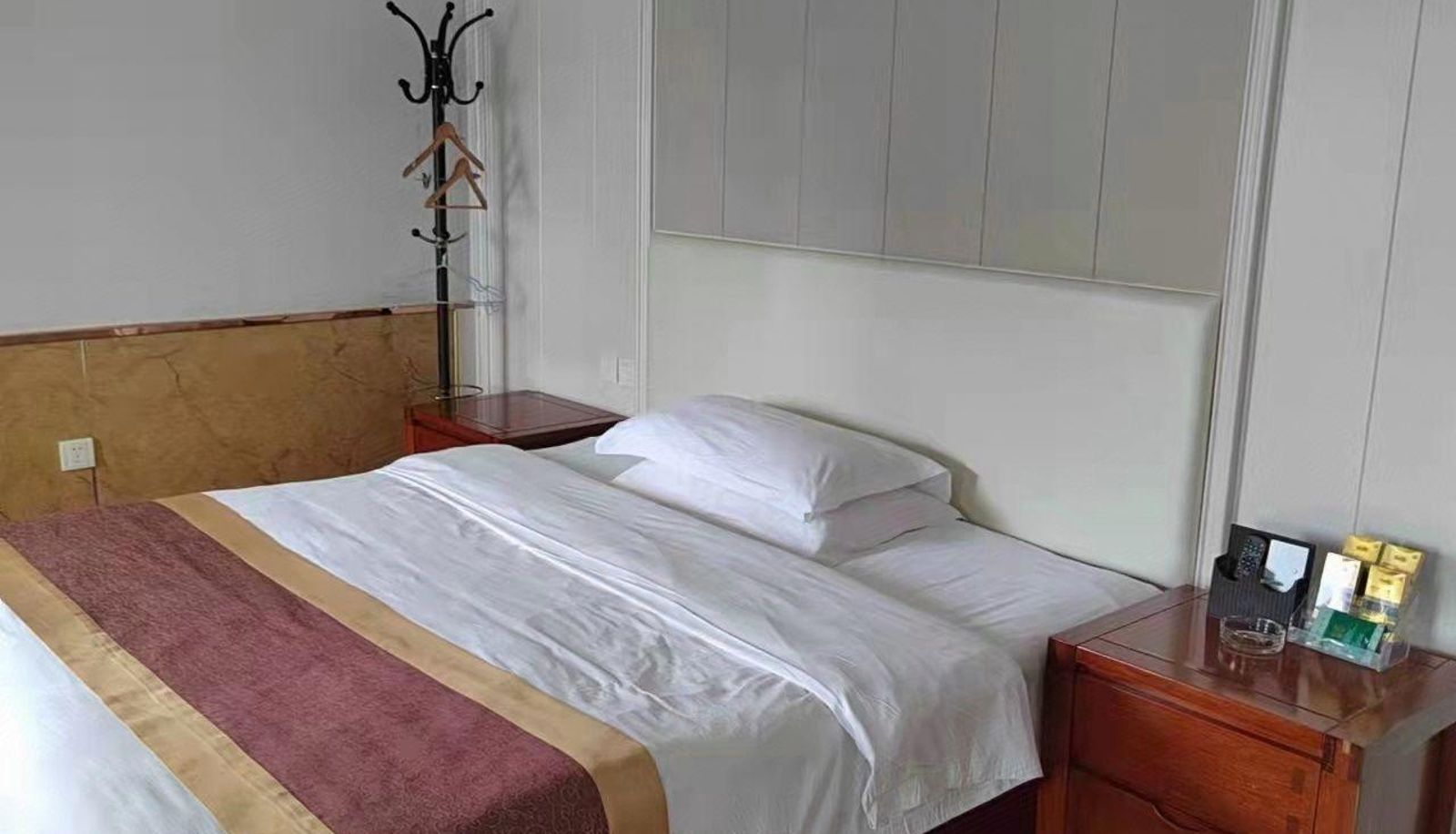 Camera business - Duchang)  Dongfeng Avenue Qiyue Yuanhong Hotel (Nanshan Scenic Area Branch