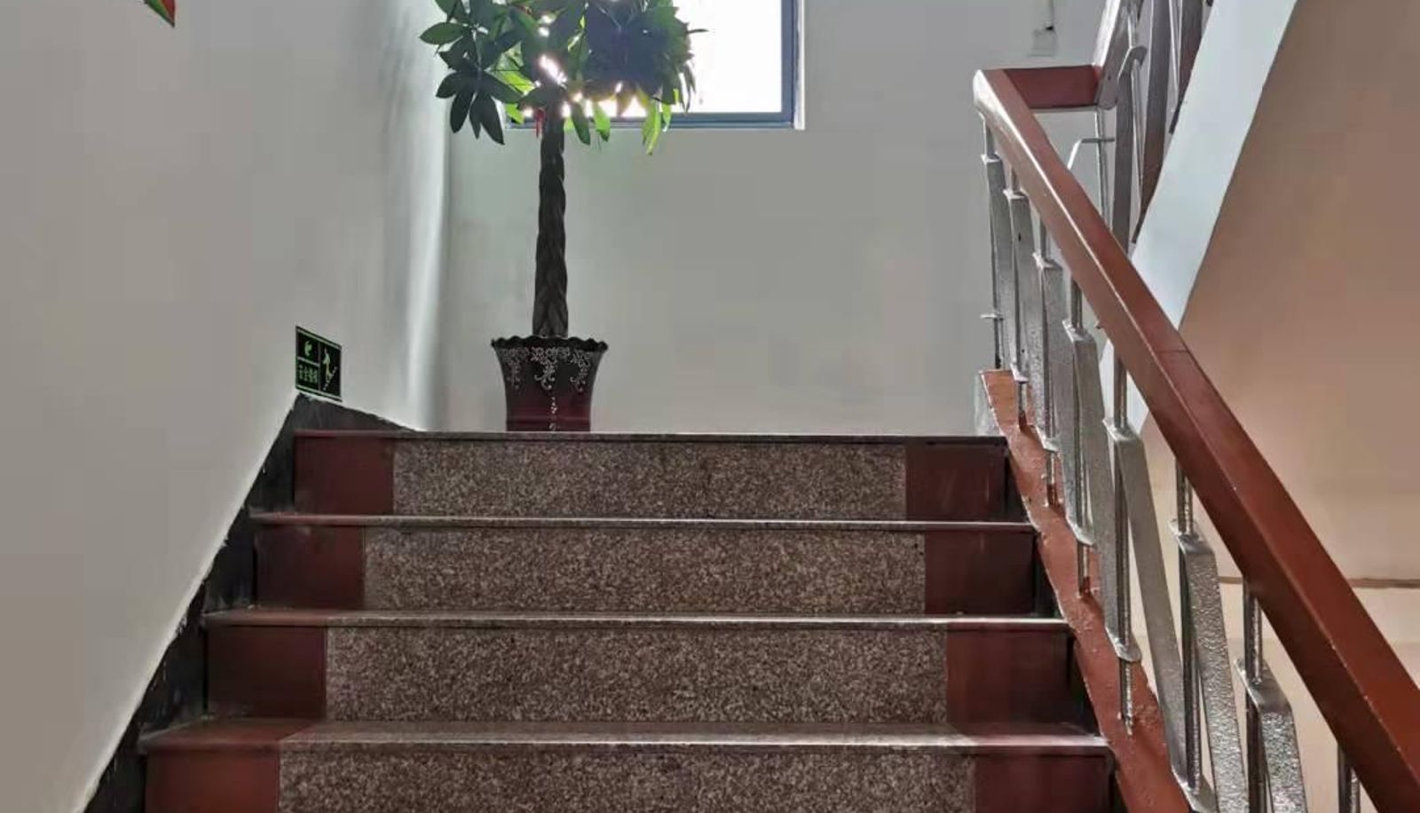 Extérieur de l'hôtel - Twin Towers Hotel