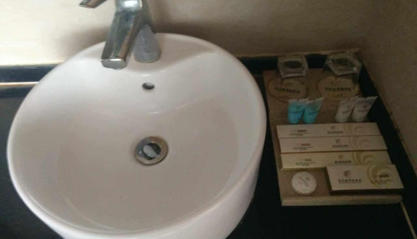 Area esterna dell'hotel - Wangjianglou Hotel (Biyang Bus Station Store)
