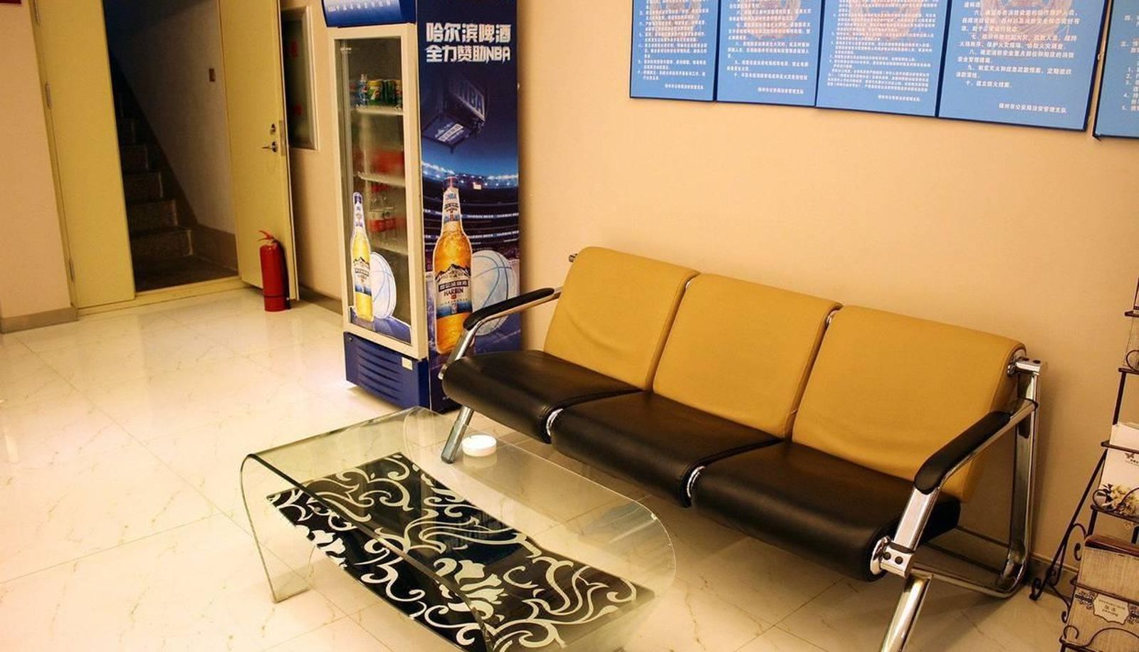 Zewnętrzna część hotelu - Hongyuan Business Hotel (Jinzhou Middle School Branch)
