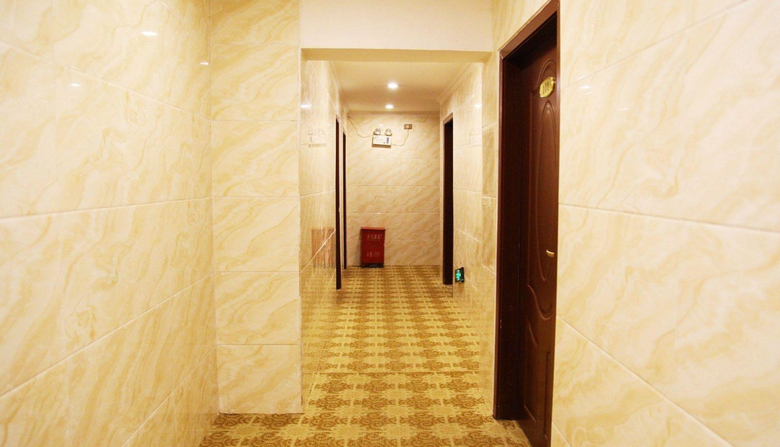 Area esterna dell'hotel - Xingxiang Hotel