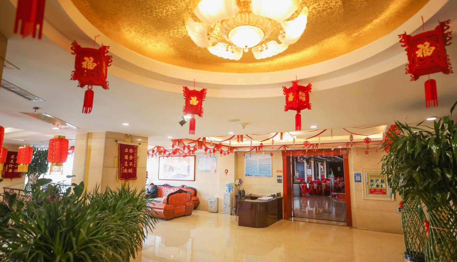 Hotel outdoor area - Sun Moon Hotel