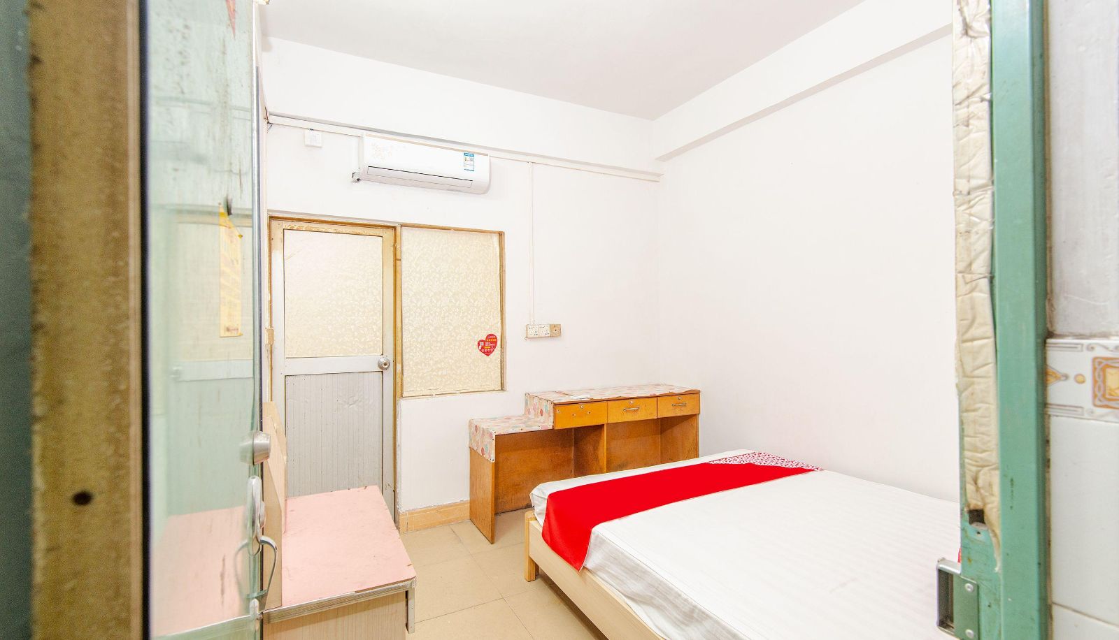 Zimmer - New Furong Hotel
