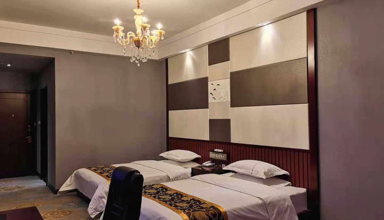 Business-kamer - Diamond International Hotel