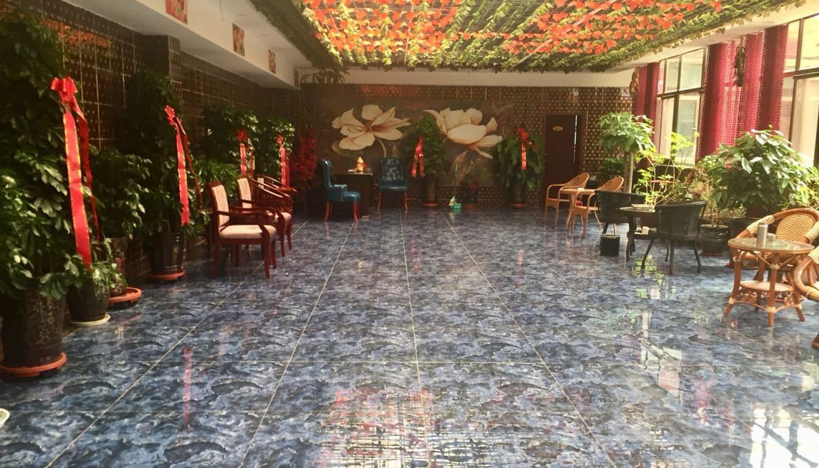 Hotel outdoor area - Geological Hotel
