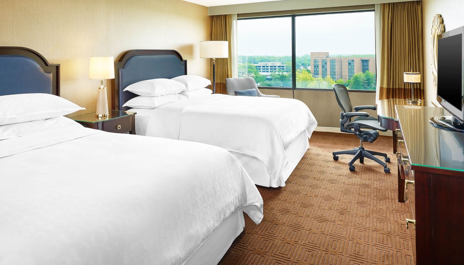 Camera - Sheraton Lisle Naperville Hotel
