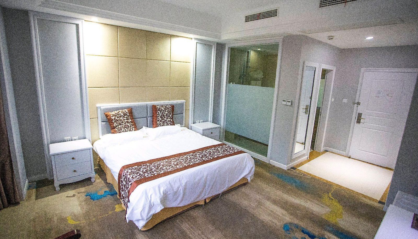 Camera - Caili Business Hotel
