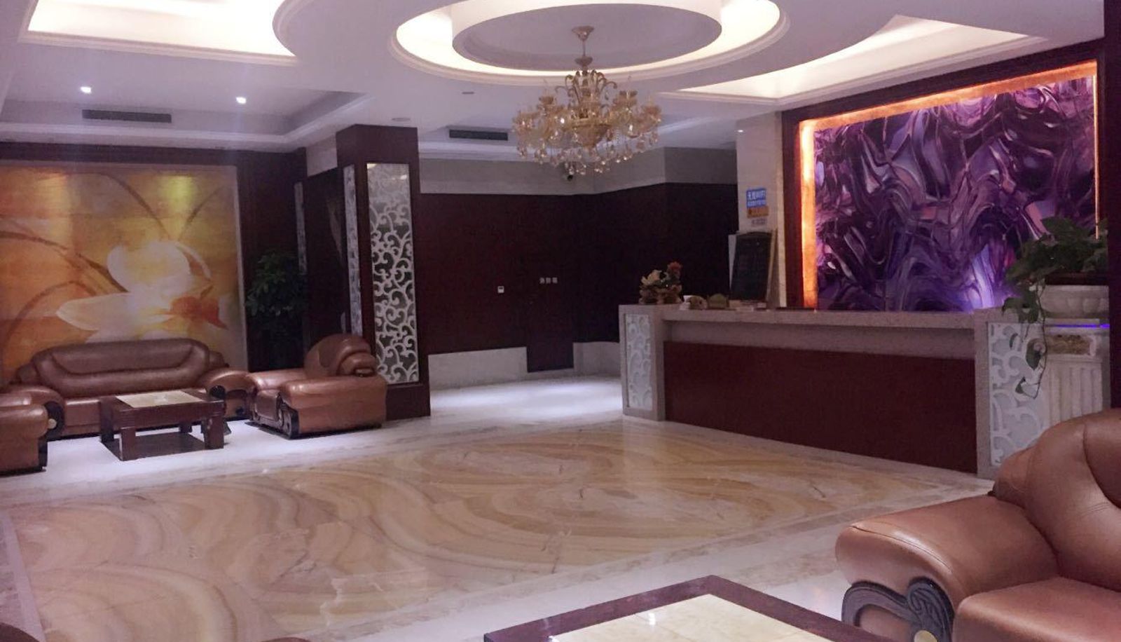 Area esterna dell'hotel - Caili Business Hotel