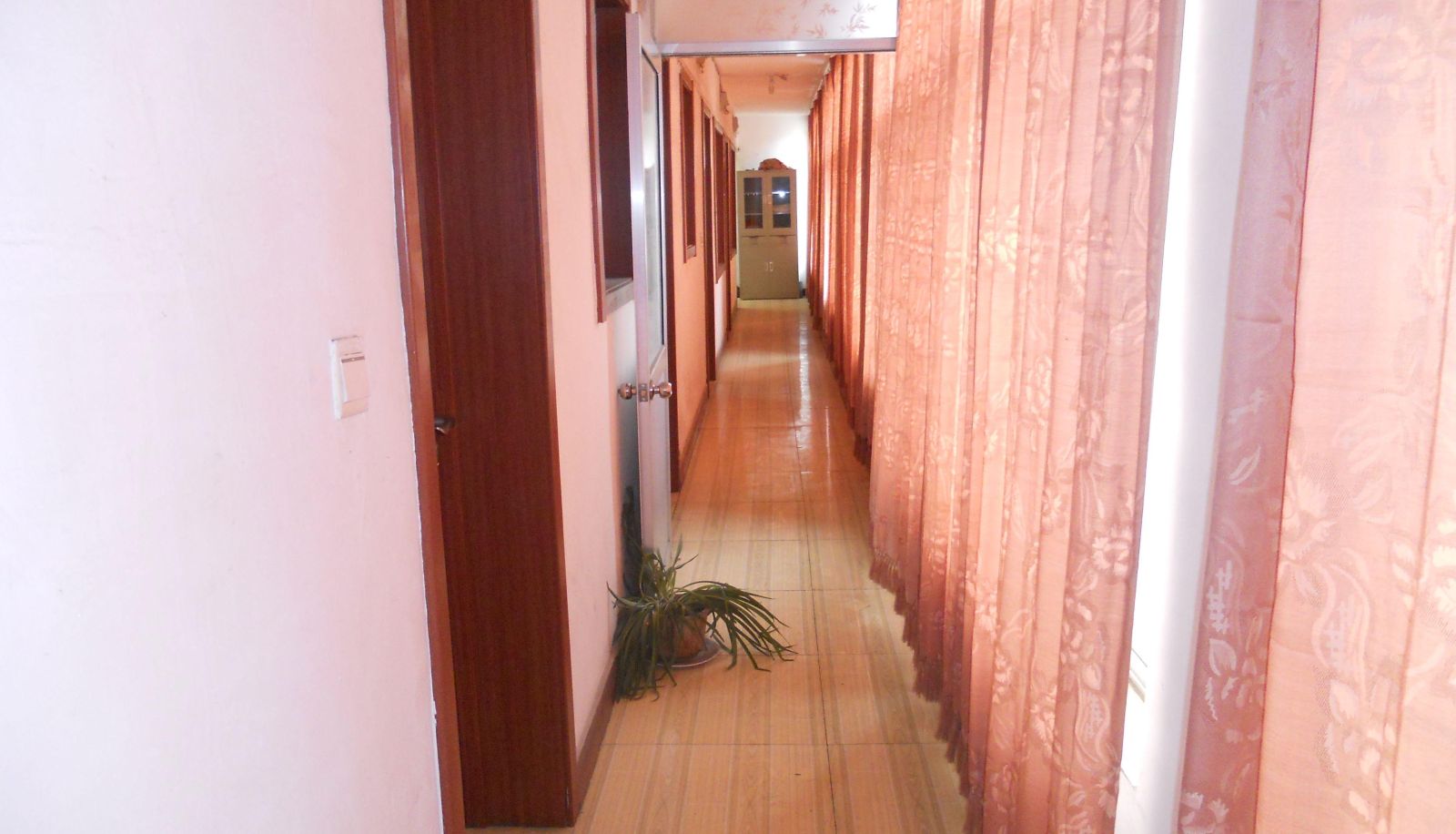 Zewnętrzna część hotelu - Yilu Shun Hotel