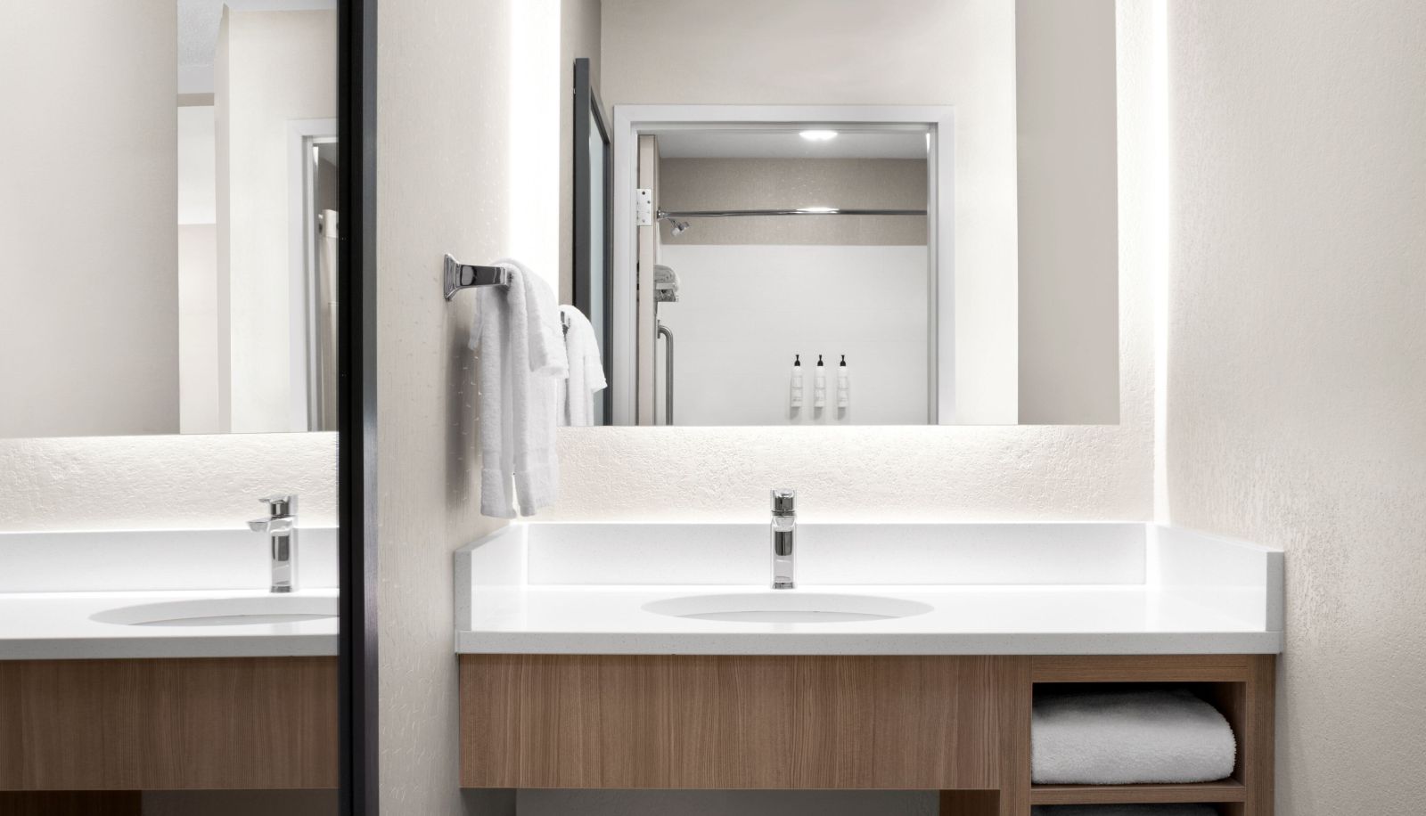 Camera - SpringHill Suites by Marriott Fairbanks