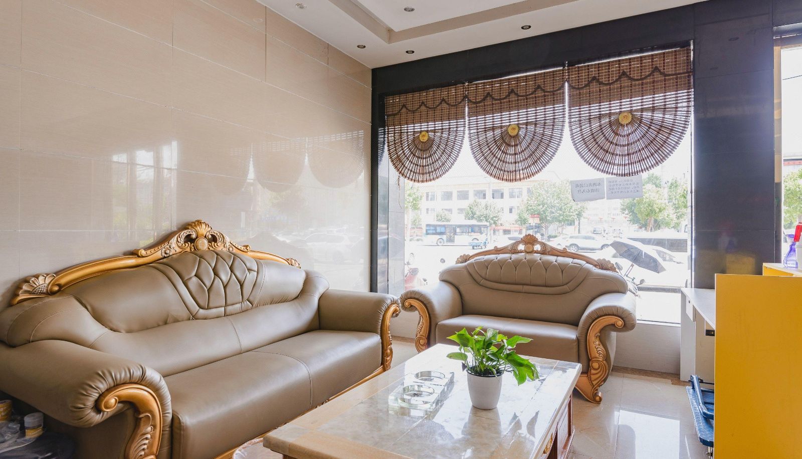 Zona exterior del hotel - Zhongle Business Hotel (Xixian Bus Station Store)