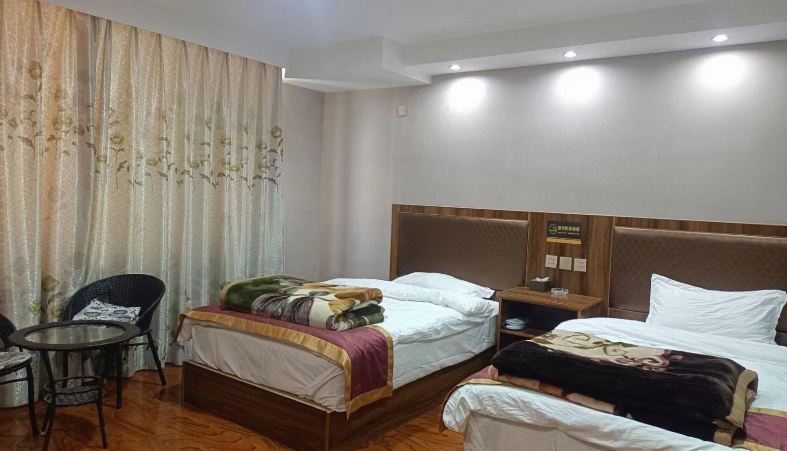 Yingfu Hotel Ah Mom