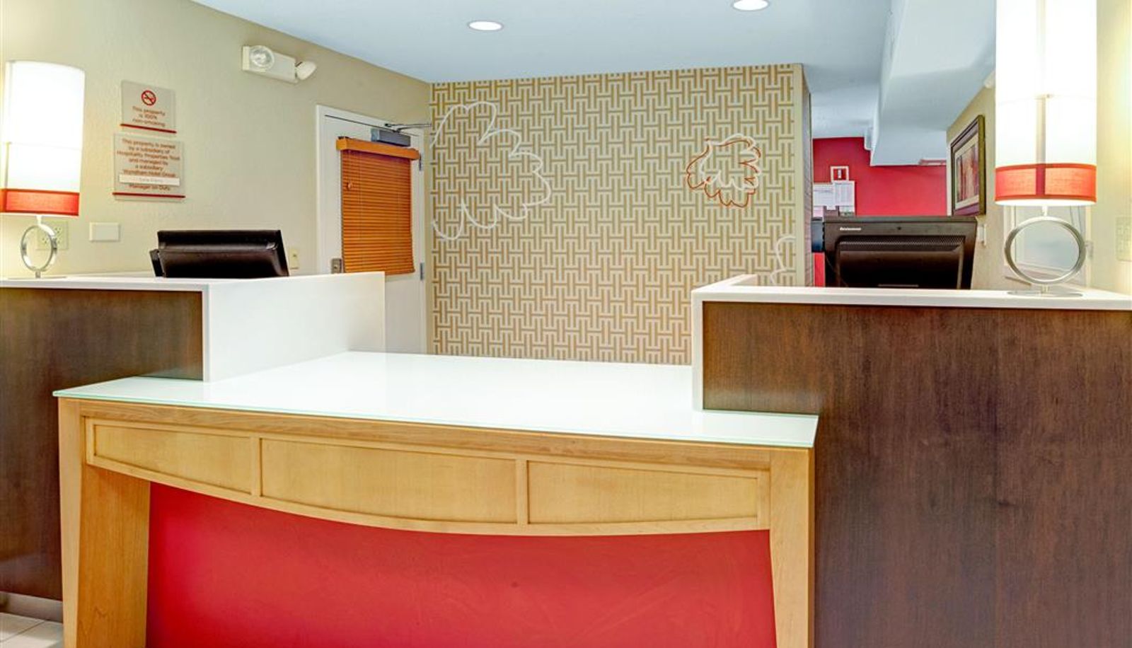 Hall - MainStay Suites Northbrook Wheeling