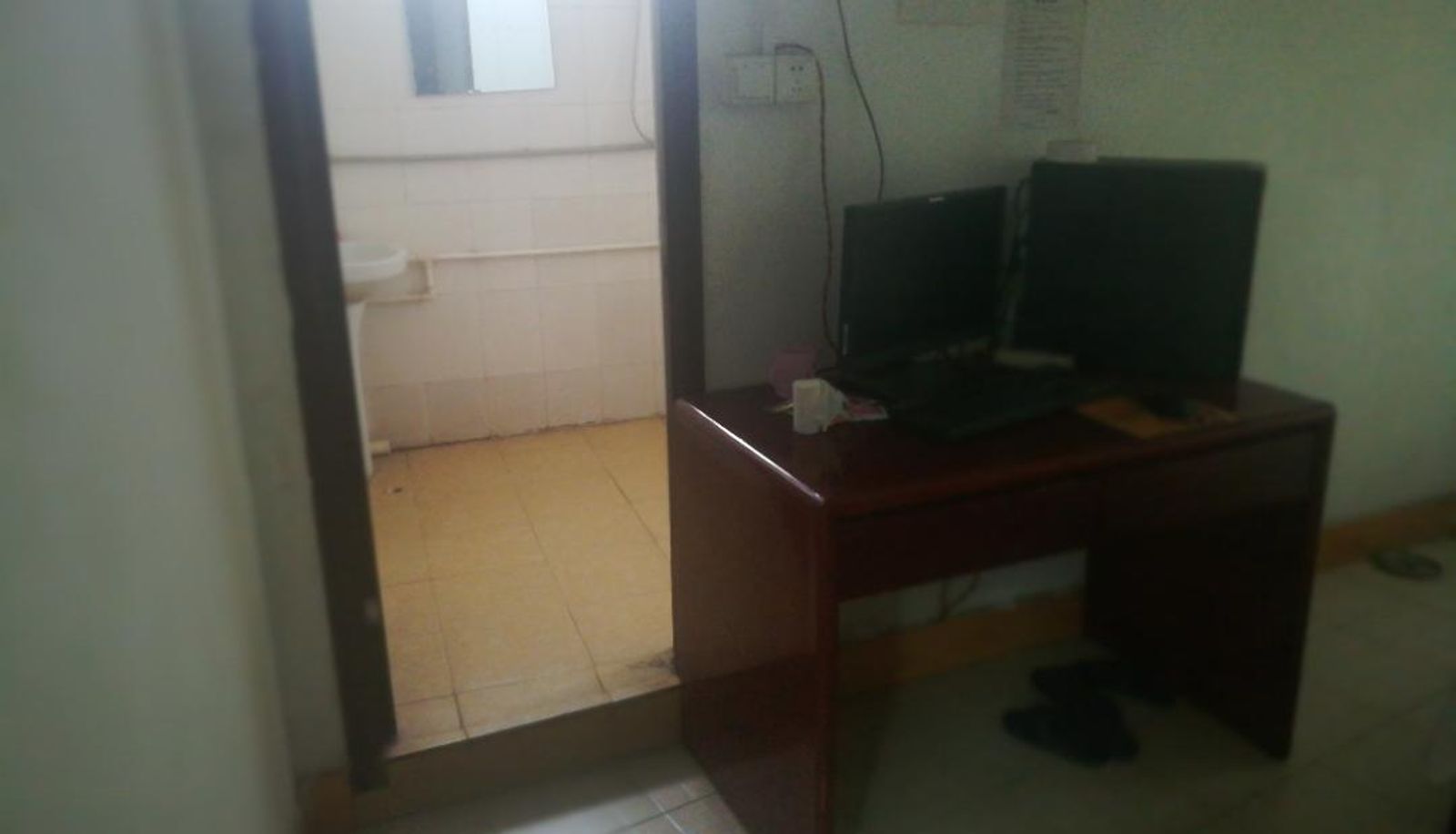 Business room - Safe accommodation