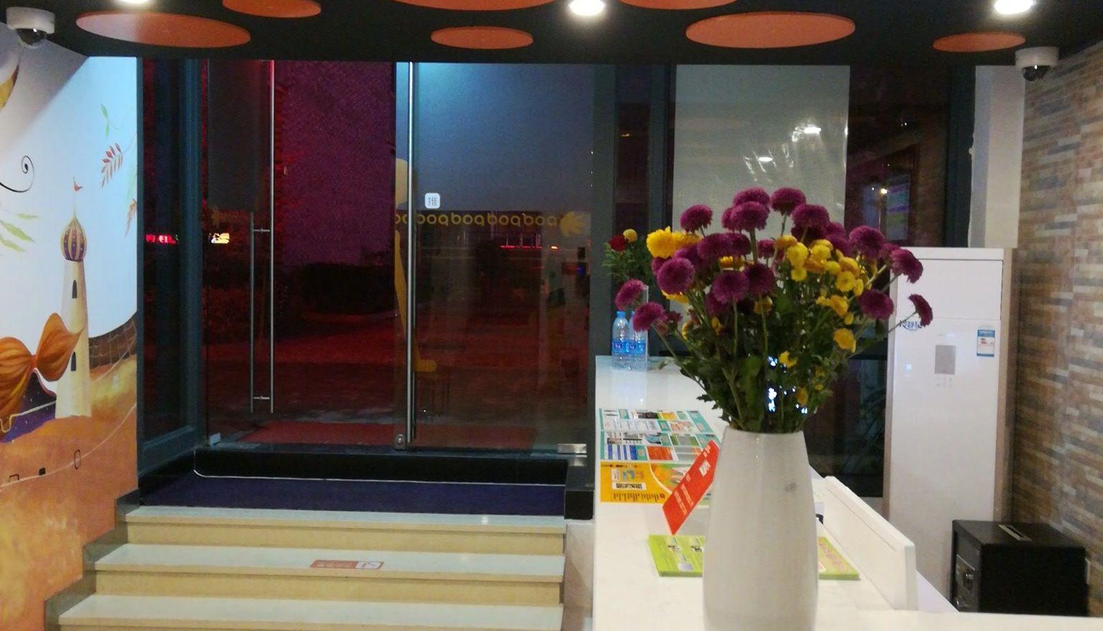 Zewnętrzna część hotelu - Pudding Hotel (Shanghai Hangtou Town Subway Station Store)