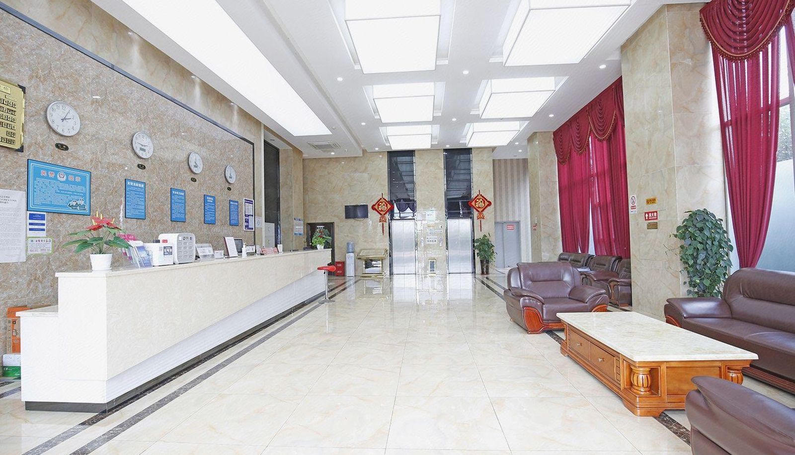 Zewnętrzna część hotelu - Tongqing Kaile Hotel