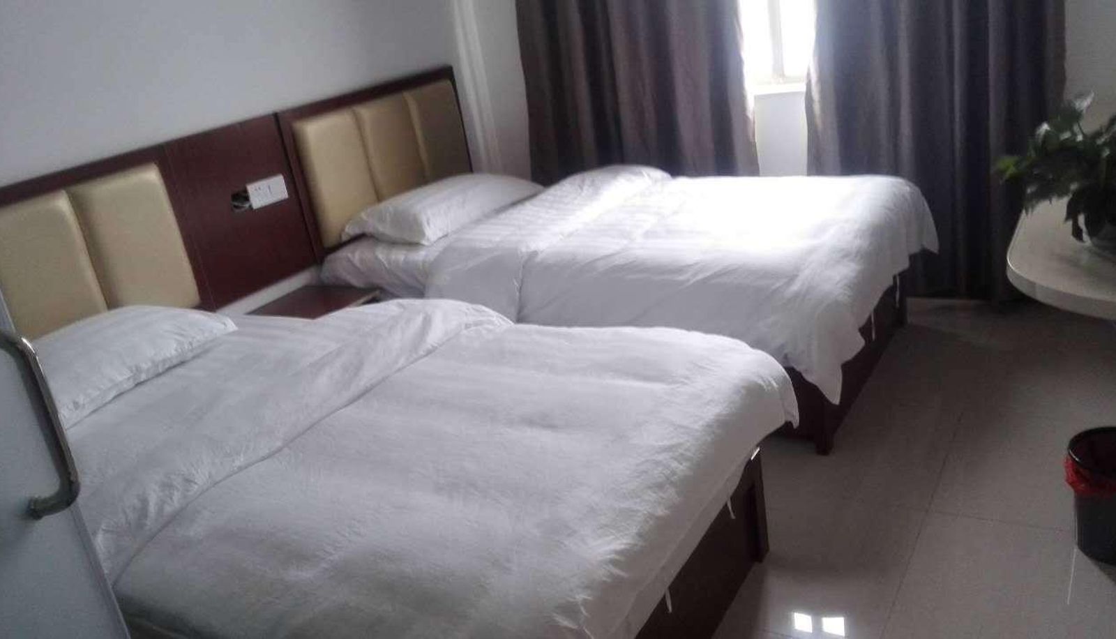 Zimmer - Jishun Hotel (Lushan Railway Station Store)