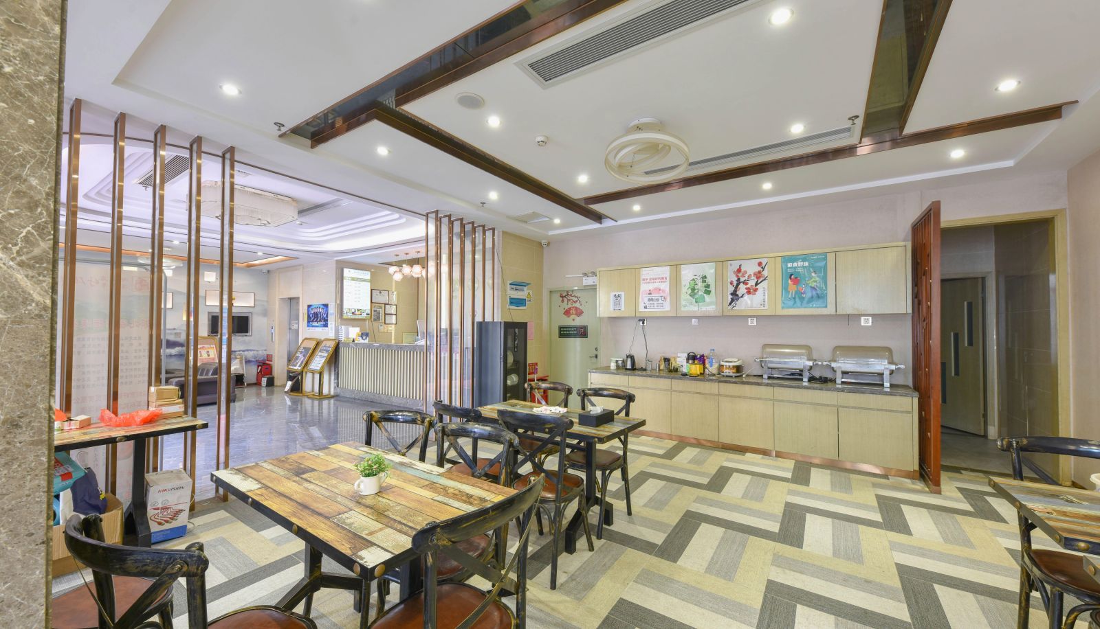 Buitenruimte van het hotel - Manhattan Fashion Hotel (Gong Ming Da Dong Ming City Plaza Store)