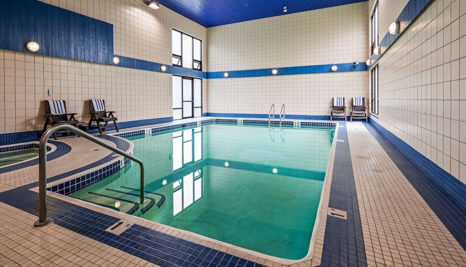 Pool - Best Western Plus Regency Inn & Conference Centre