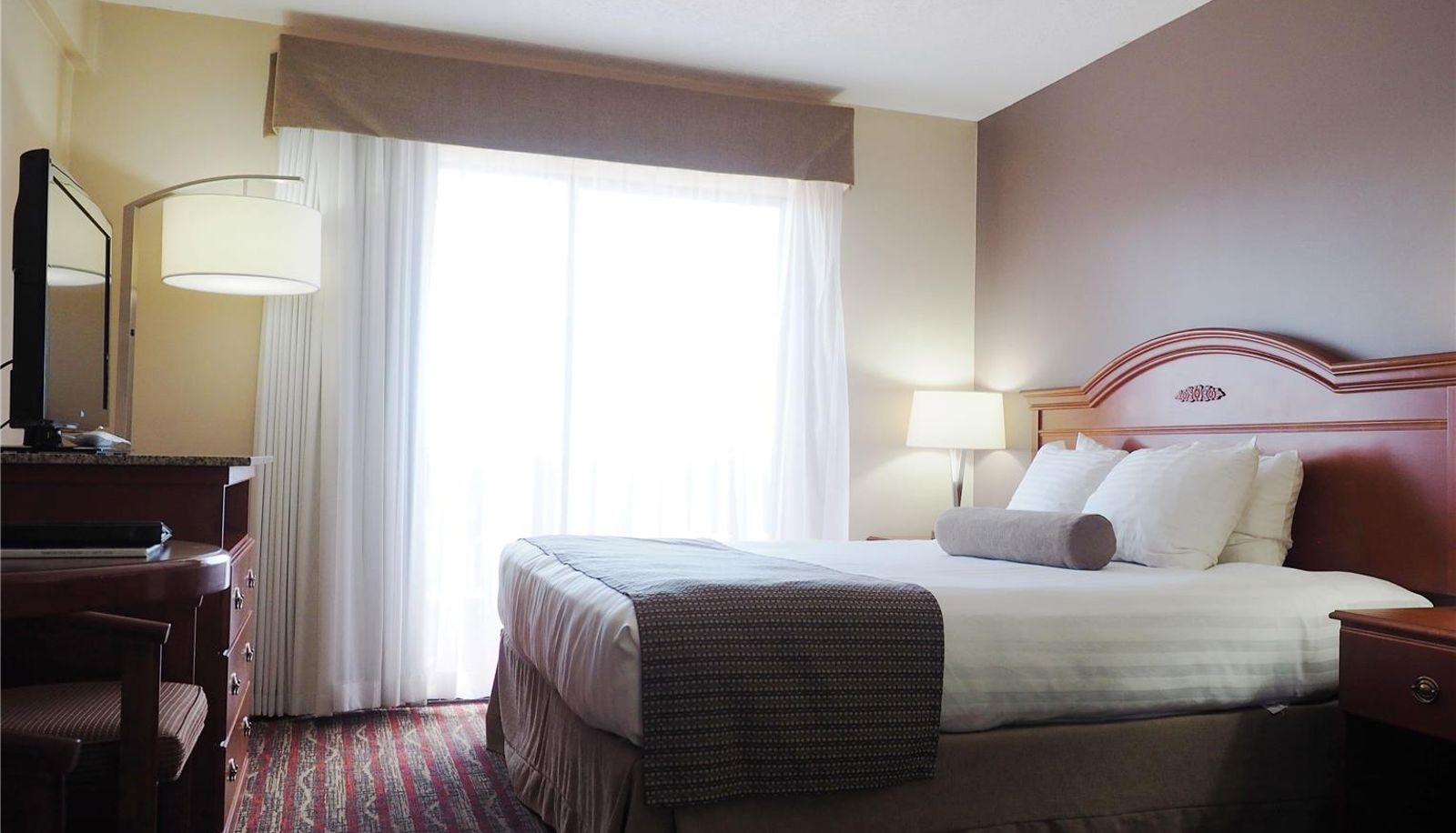 Room - Ramada by Wyndham Campbell River