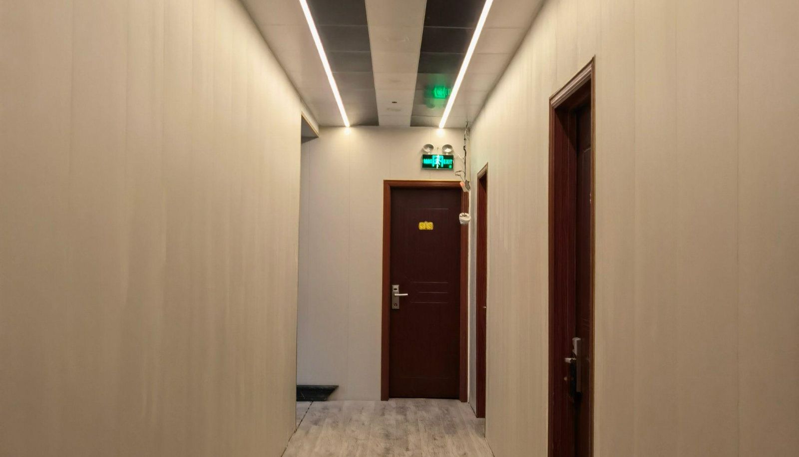 Zewnętrzna część hotelu - Lefuju Business Hotel