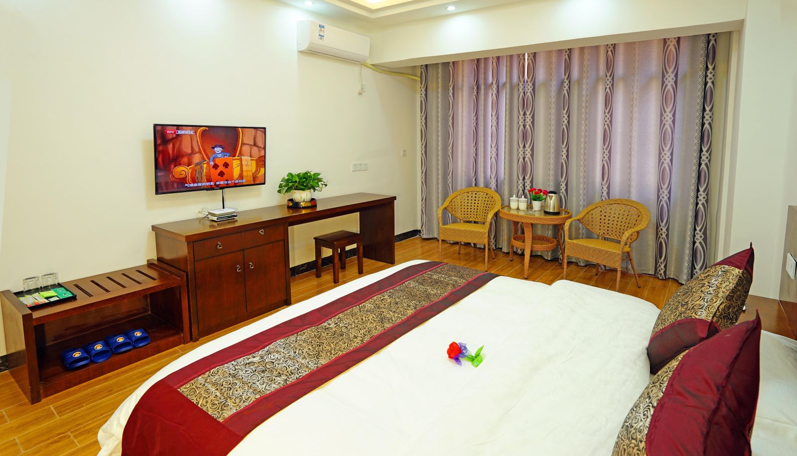 Chambre - Yuehong Holiday Inn