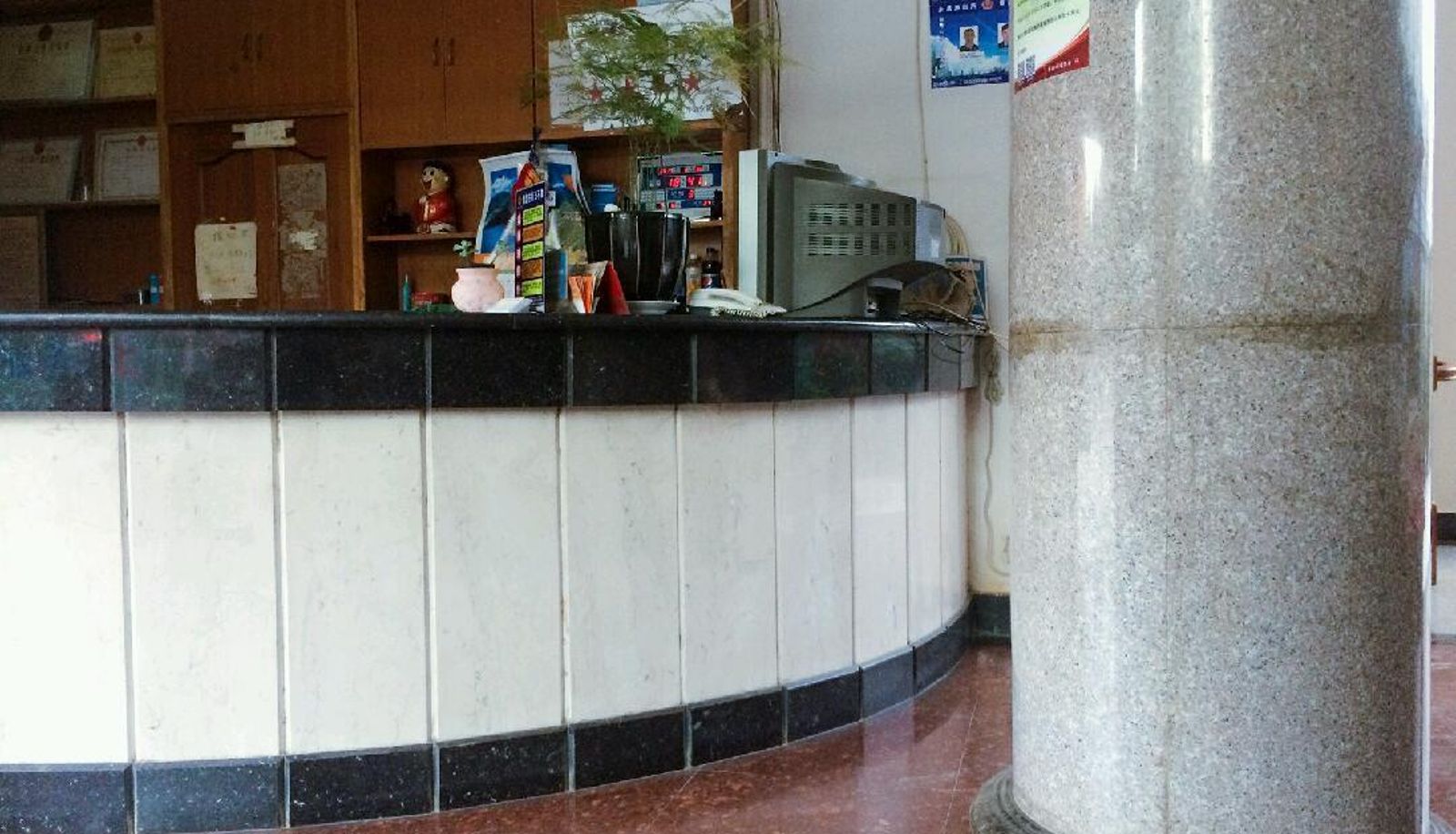Area esterna dell'hotel - Shuanghongxing Hotel
