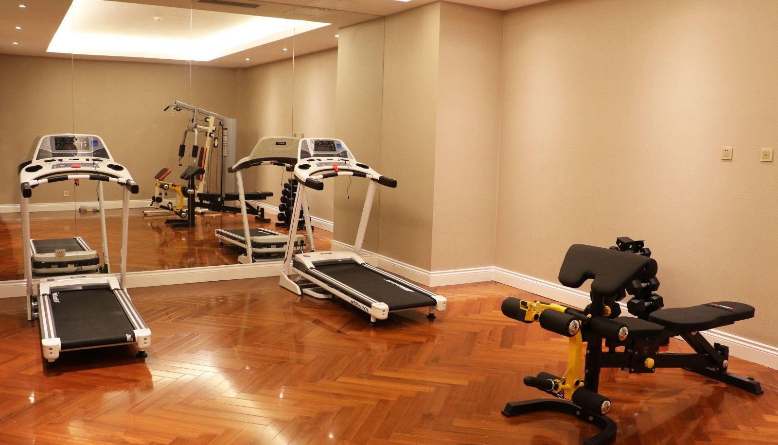 Area esterna dell'hotel - Green Oriental Hotel (Oubulia City Plaza Store)