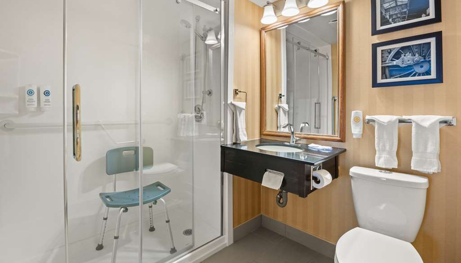 Room - Comfort Inn