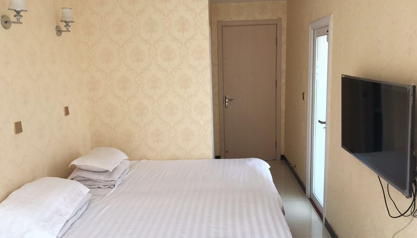 Friendship Hotel (107 National Road Branch)