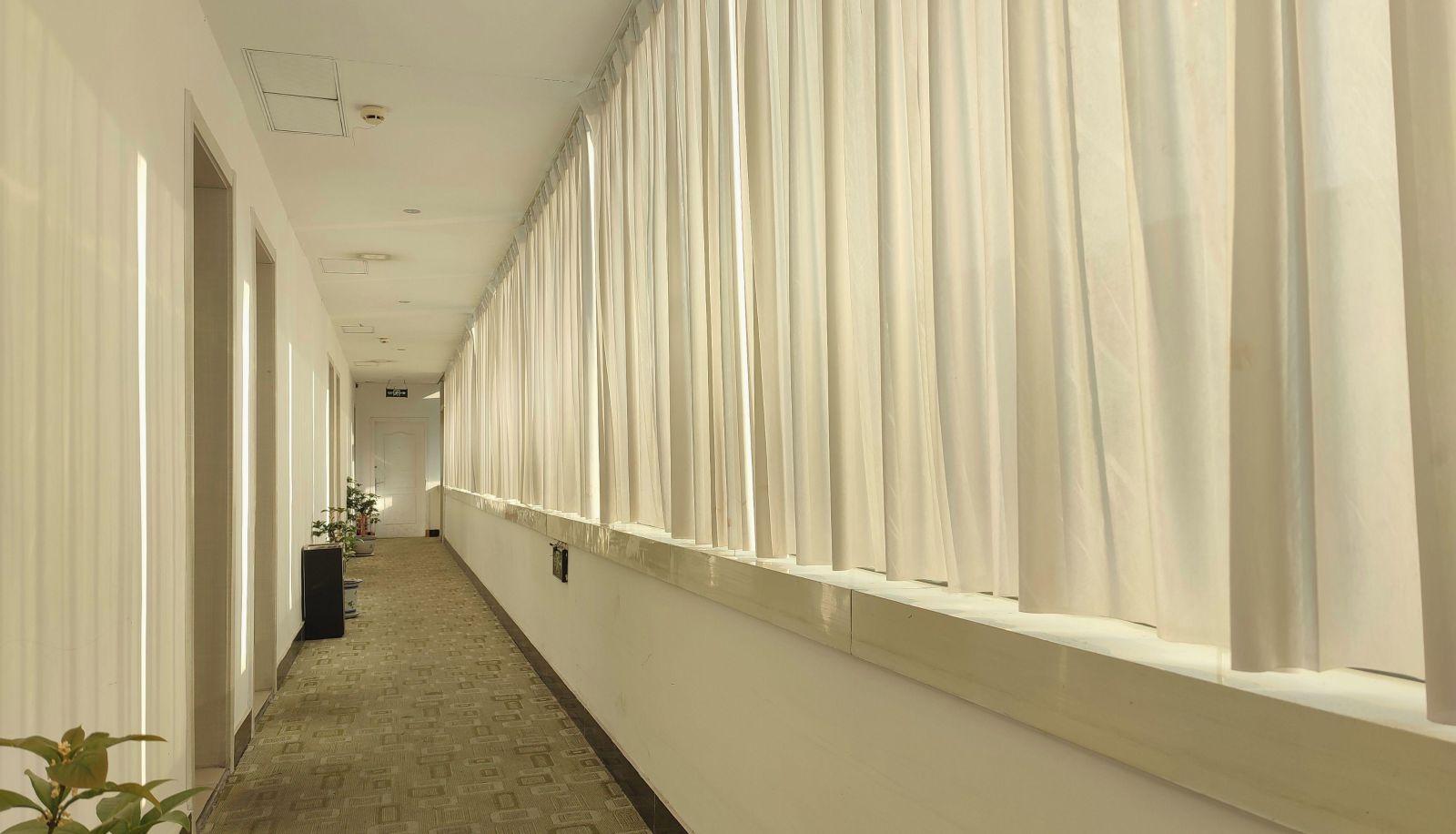 Area esterna dell'hotel - Home Inn - Linyi Baoli Fortune Plaza Huayi Hotel