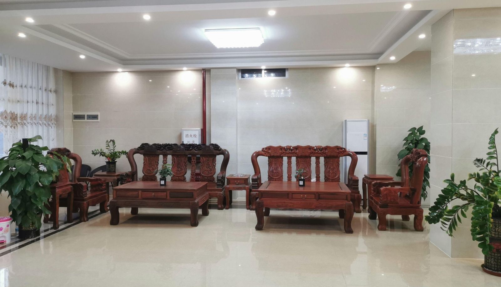 Hotel outdoor area - Huasheng Business Hotel