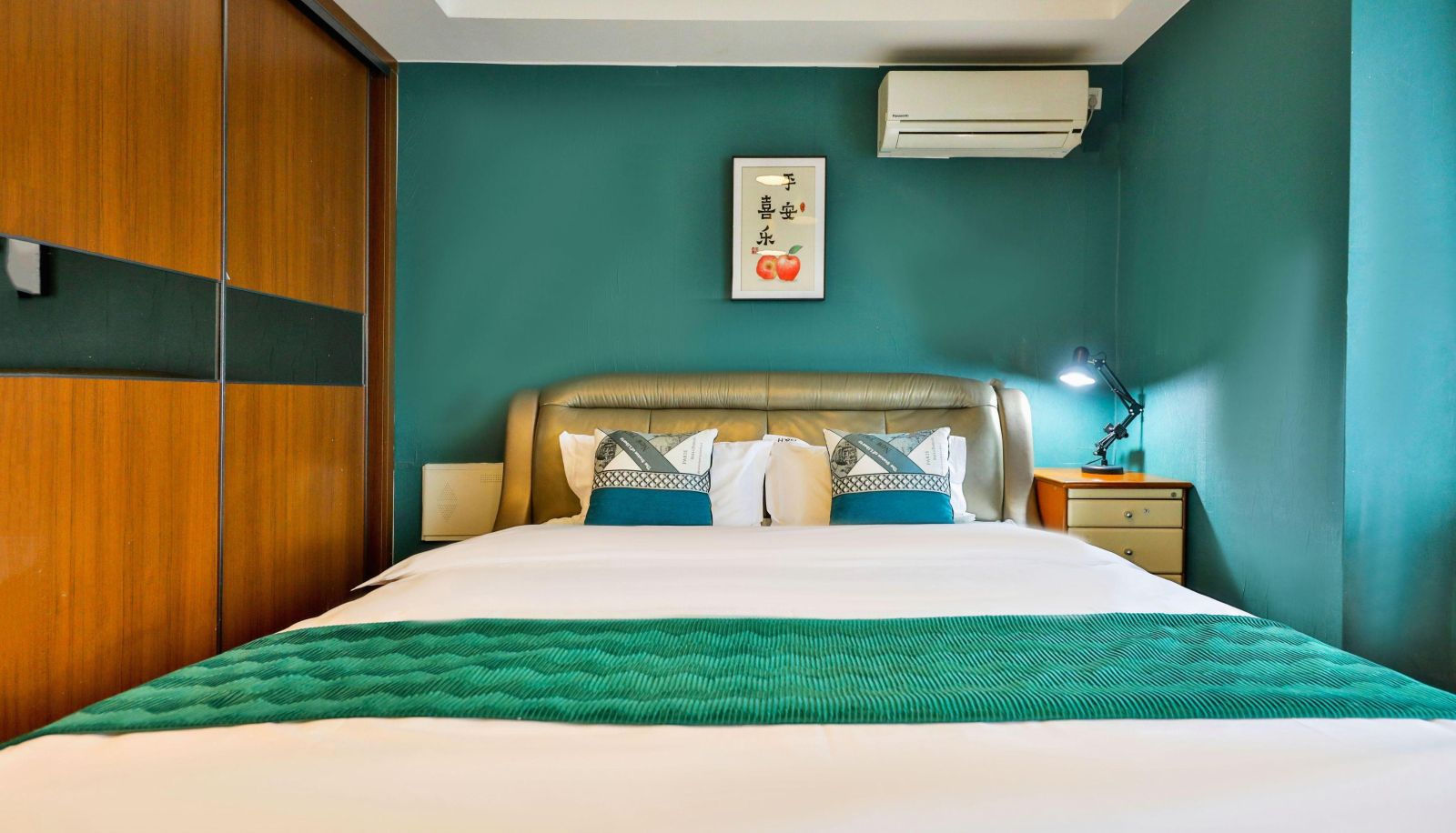 Room with lake view - CitySoul · Daohe City View Hotel (Color TV Tower Store)