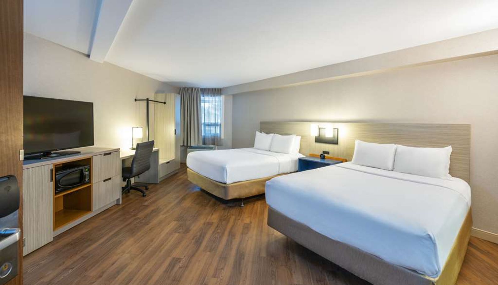 Camera - Comfort Inn Magnetic Hill